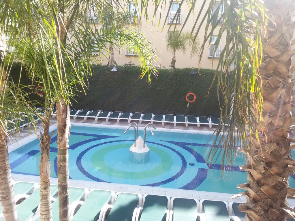 Chambres avec vue sur la piscine
